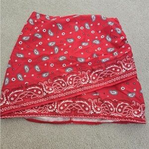 Absolutely adorable patterned skirt! Only worn once!!